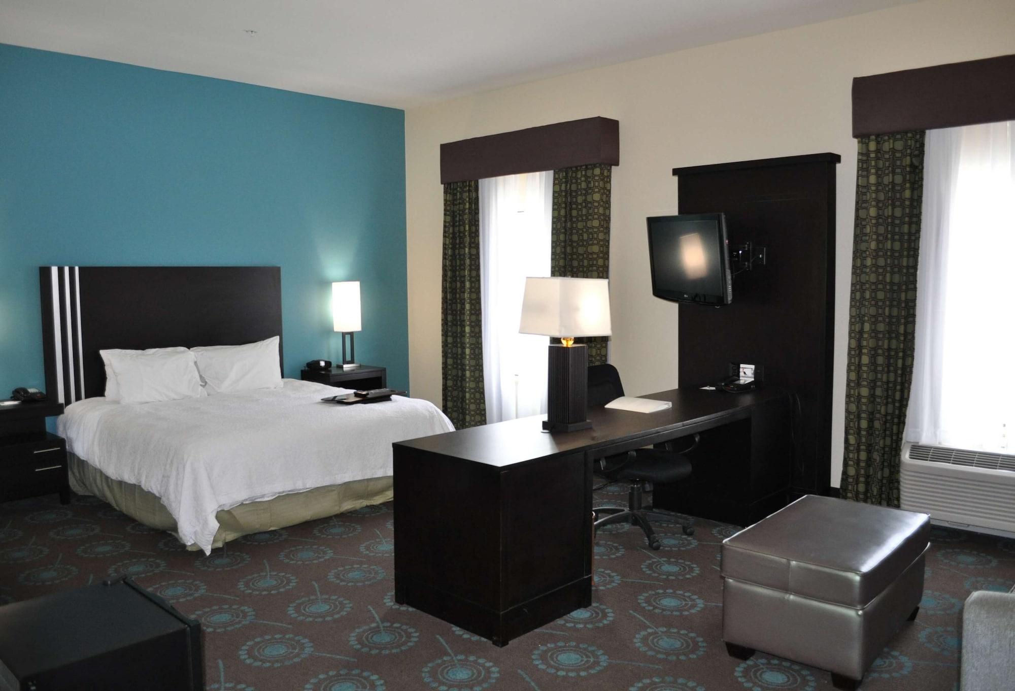 Hampton Inn Pleasanton Exterior photo
